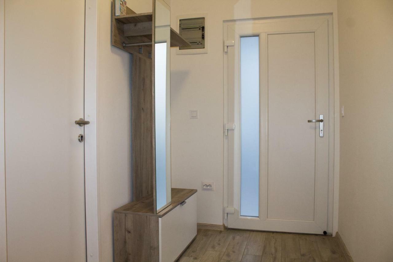 Villa Kuca Za Odmor Natalija à Pula Extérieur photo