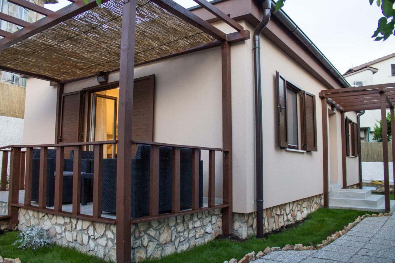 Villa Kuca Za Odmor Natalija à Pula Extérieur photo